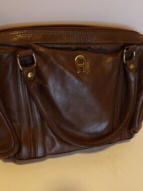 + Vtg Etienne Aigner Brown Leather Arm Bag Purse Gold Hardware